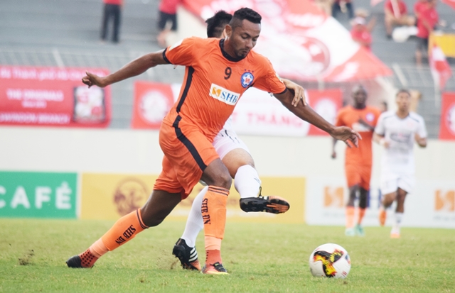 Merlo trở lại, thầy trò Miura nhận thất bại đậm ở Hòa Xuân