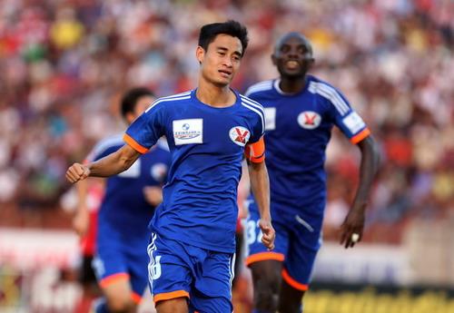 Minh Tuấn dành tặng cha bàn thắng vào lưới HAGL