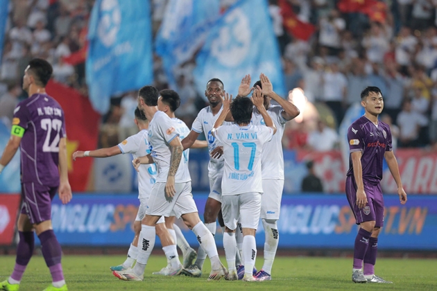 Nam Định tiếp tục phát vé miễn phí trận gặp HAGL, kêu gọi nói không với phe vé