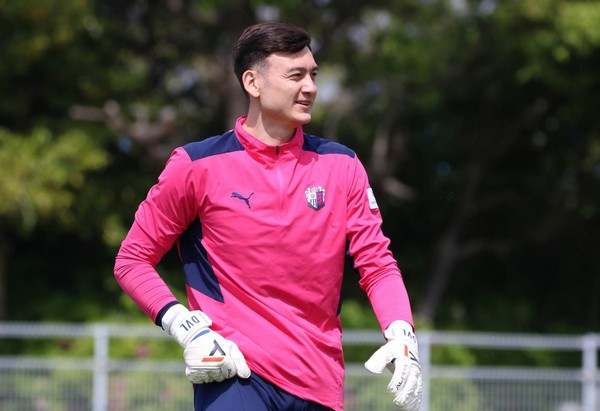 Nếu chia tay Cerezo Osaka, Văn Lâm có nên trở lại V-League thi đấu?