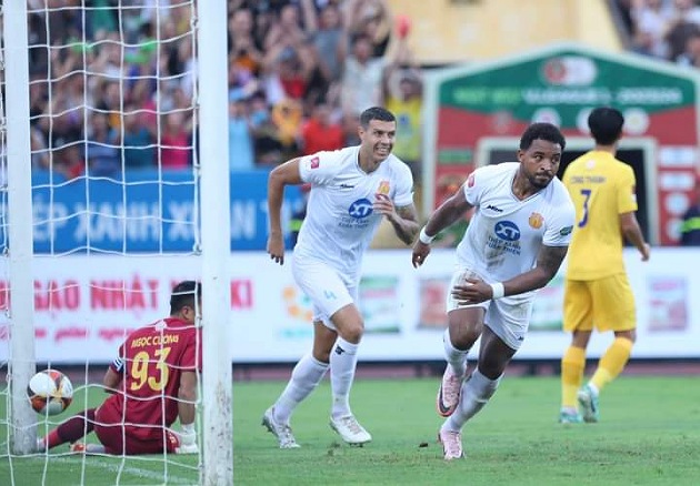 Ngôi vô địch V.League quá xứng đáng của CLB Nam Định