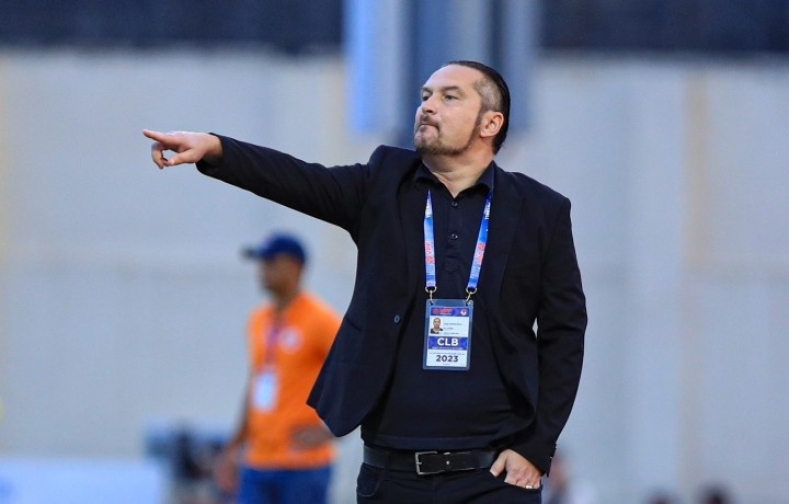 Ngược dòng đẳng cấp, HLV Popov thuật lại lịch trình ác mộng