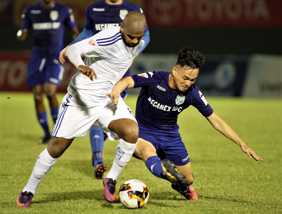 “Người hùng” Quảng Nam nói gì sau bàn thắng quyết định vào lưới Bình Dương