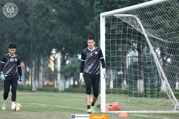 Nguyễn Filip về với HLV Kiatisuk