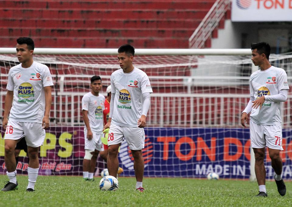 Nguyễn Hữu Anh Tài theo chân Xuân Trường sang hàn Quốc thi đấu