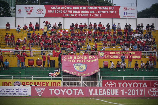 Nhà tài trợ V-League: Không quay lưng mới lạ