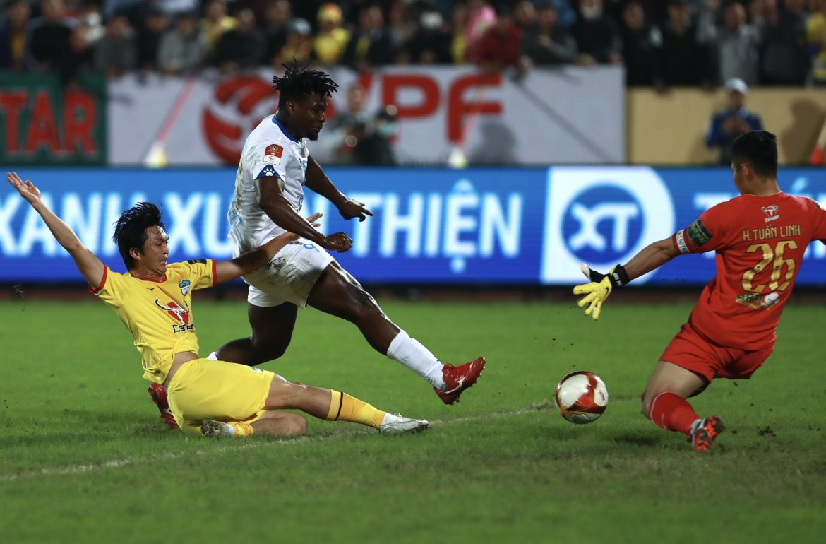 Nhận định HAGL – CAHN: Quân bầu Đức khát thắng