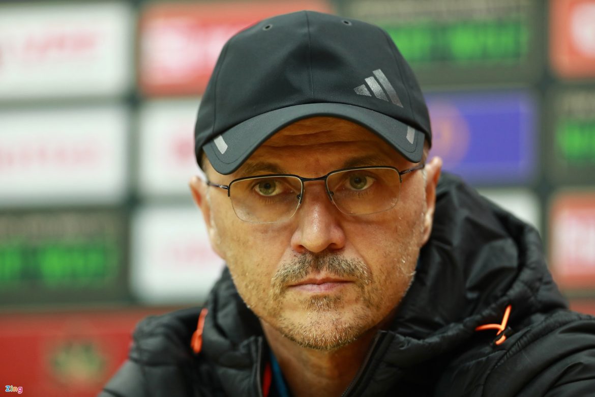 Nhiều HLV than phiền việc V-League nghỉ quá dài vì U20 Việt Nam