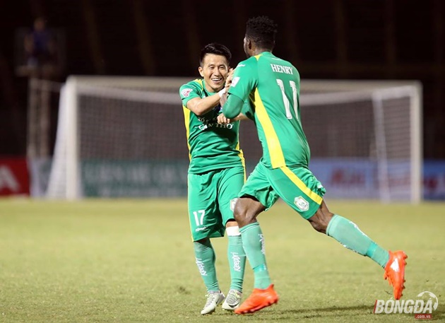 Nsi lập cú đúp, Cần Thơ có chiến thắng đầu tiên ở V-League