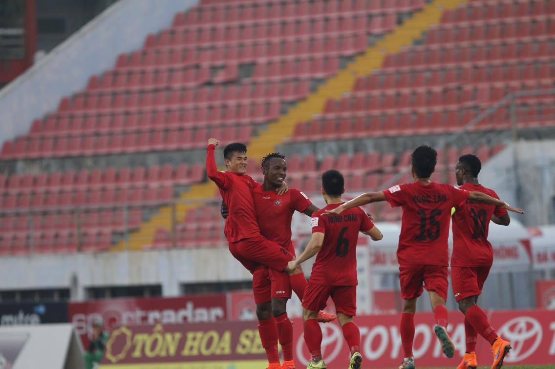 Ơn giời, trọng tài không dính “phốt”