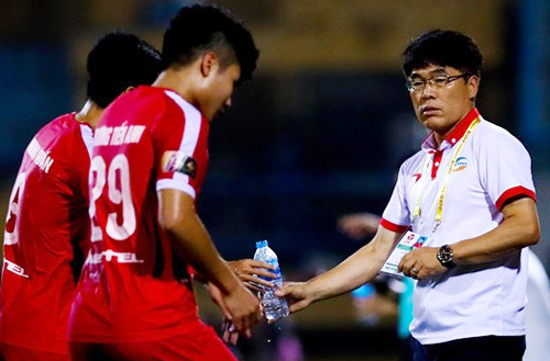 Ông Lee chia tay Viettel: Không phải HLV Hàn Quốc nào cũng đều là “phù thủy”