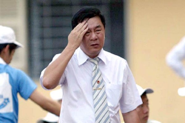 Ông Nguyễn Văn Mùi “ôm chặt” ghế: Khốn khổ bóng đá Việt!