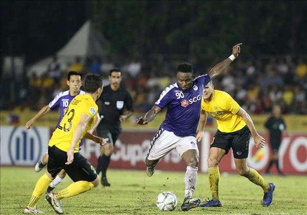 Oseni chấn thương, CLB Hà Nội gặp khó trước giai đoạn lượt về