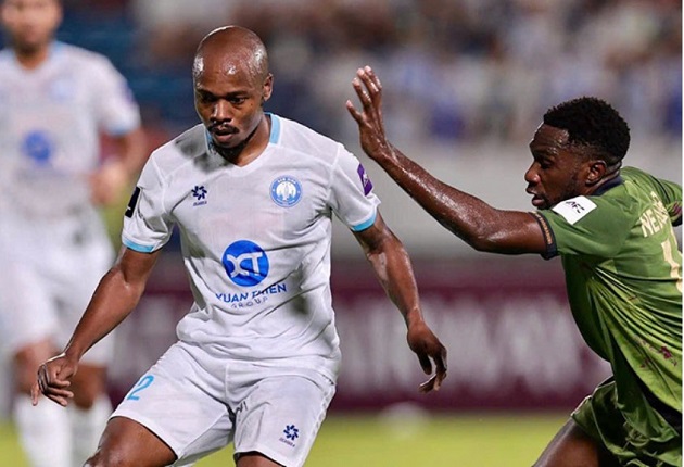 Percy Tau có thể ra sân cho Nam Định đấu Ninh Bình