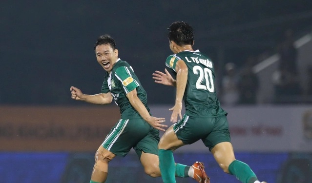 Phá lưới Becamex TP.HCM, Minh Vương quyết tâm trở lại V.League