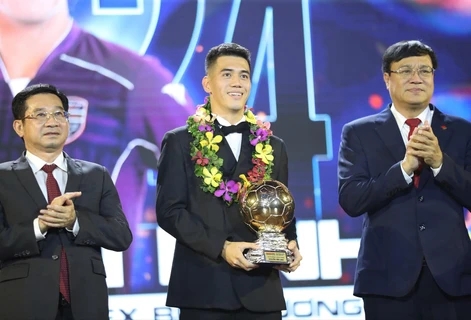 Quả bóng Vàng Việt Nam 2024 gọi tên Nguyễn Tiến Linh