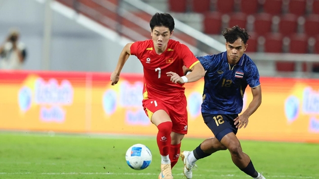 Quả bóng vàng Việt Nam 2025 gọi tên Đình Bắc hay Hoàng Đức?