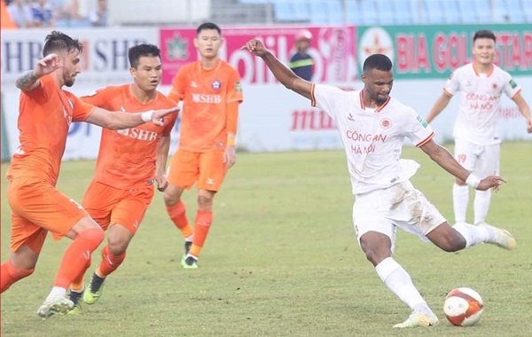 Quang Hải, Filip Nguyễn ra mắt nhạt CAHN: Có khó mới… ló cái hay