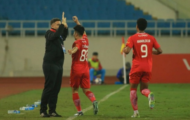 Quang Hải kiến tạo đẹp mắt, Công an Hà Nội vẫn trắng tay ở Derby Thủ đô