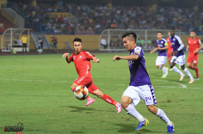 Quang Hải lập siêu phẩm, Hà Nội nhấn chìm Hải Phòng ở Hàng Đẫy