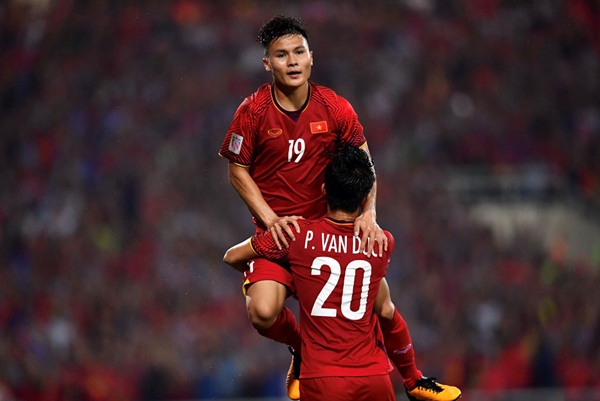 Quang Hải nên chọn Nhật Bản hay Thái Lan để xuất ngoại?