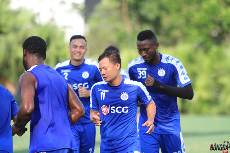 Quang Hải, Văn Hậu quá tải, HLV trưởng Hà Nội FC ngao ngán