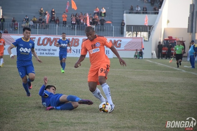 Quế Ngọc Hải bị treo giò, SHB Đà Nẵng thở phào