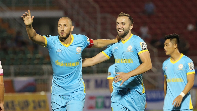 Sanna Khánh Hòa BVN: Chờ đợi gì vào những “ông ngoại tuổi 30”?