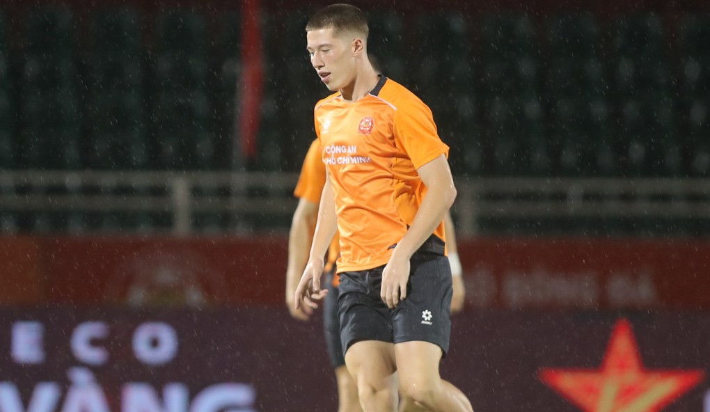 Sao Việt kiều Lee Williams thổ lộ về màn ra mắt CA TPHCM