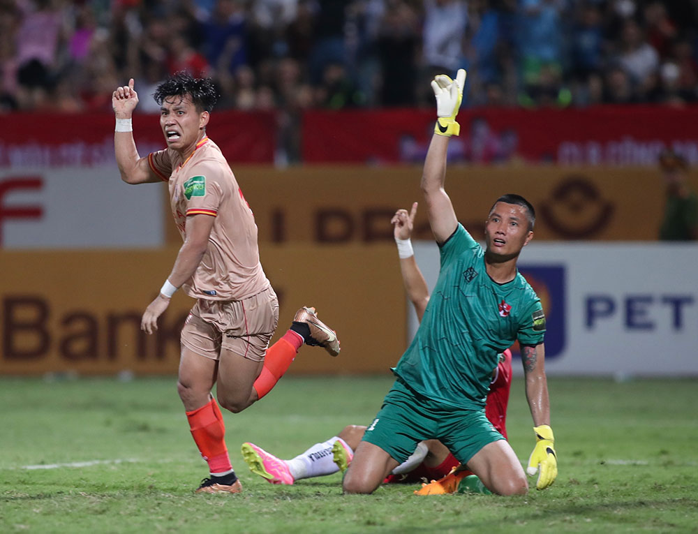 Sắp đá V-League, HLV Hải Phòng than thở 1 điều