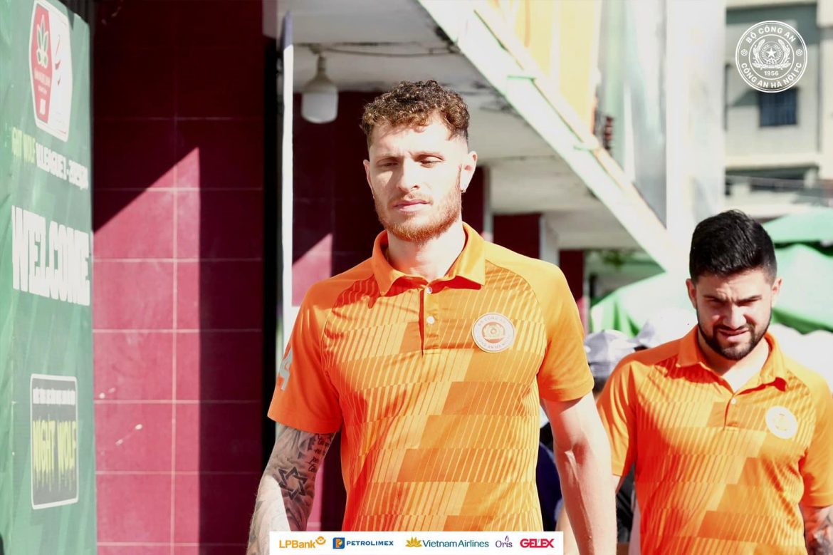 Sau Bùi Tiến Dũng và Patrik Lê Giang, HAGL lại ‘rút ruột’ CAHN lẫn CLB TP.HCM