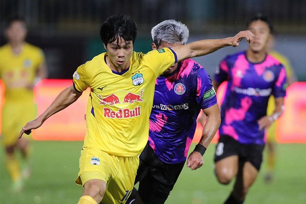 SLNA có phải là bến đỗ lý tưởng của Công Phượng?