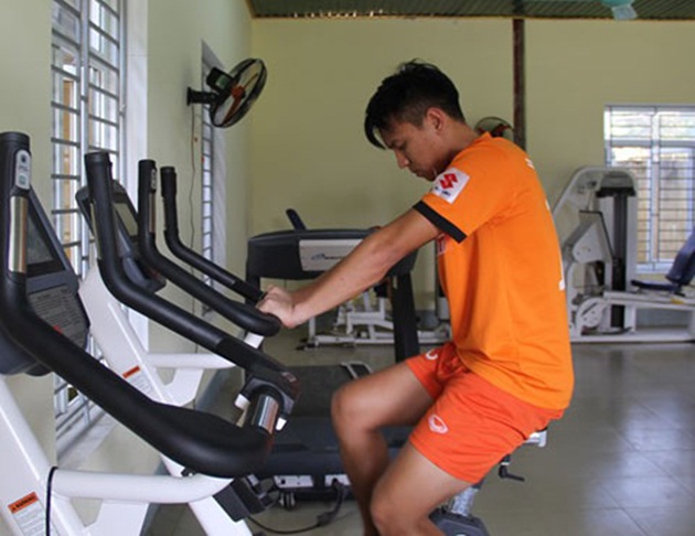 SLNA mất trung vệ Phạm Mạnh Hùng hết mùa giải 2017