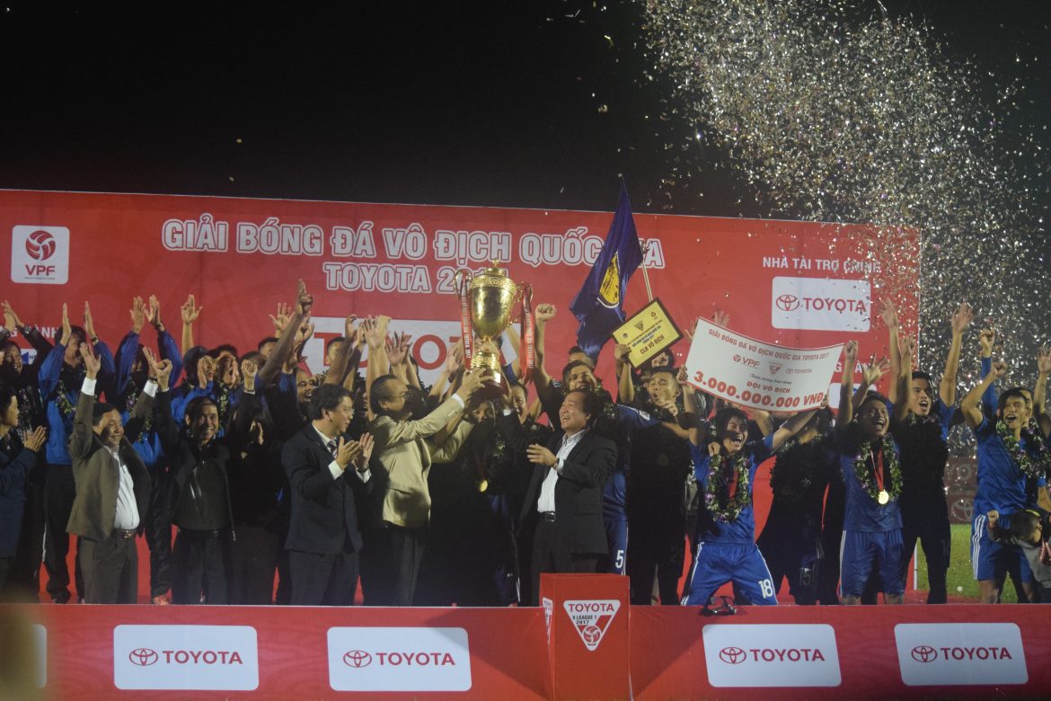 Soi thành tích đáng nể Quảng Nam FC vô địch V-League 2017