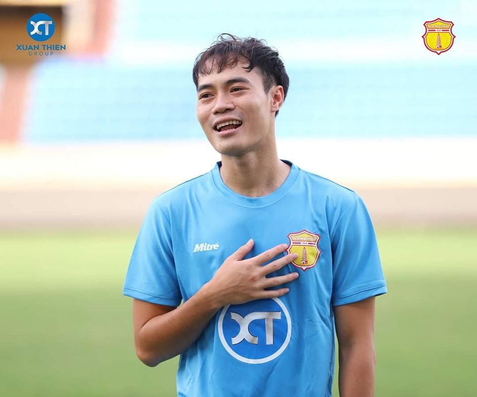 Tái xuất V-League, Văn Toàn thách thức CAHN