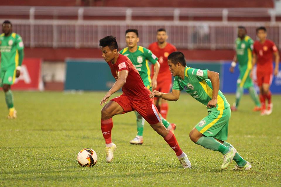 Thắng nhẹ Cần Thơ, đội bóng Công Vinh vào top 5