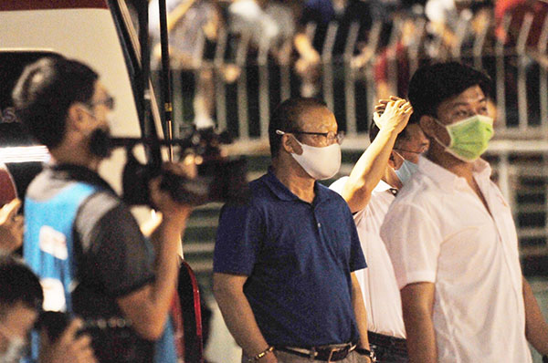 Thầy Park lo lắng cùng cực khi Hùng Dũng dính chấn thương kinh hoàng