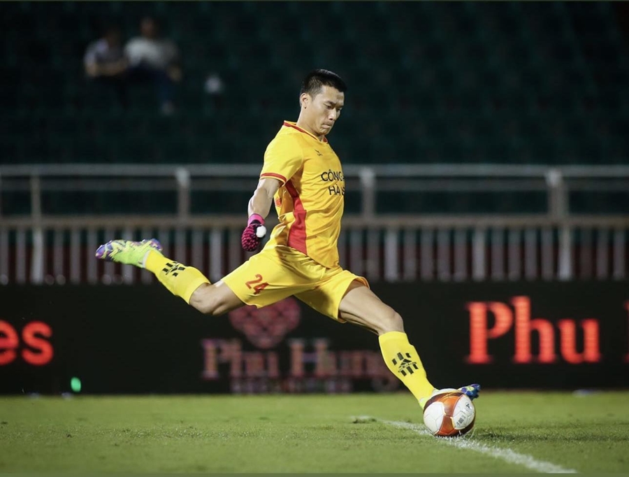 Thủ môn Bùi Tiến Dũng gia nhập HAGL