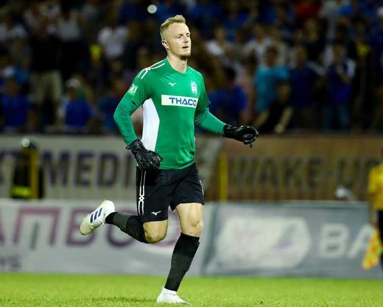 Thủ môn người Hà Lan chia tay HAGL