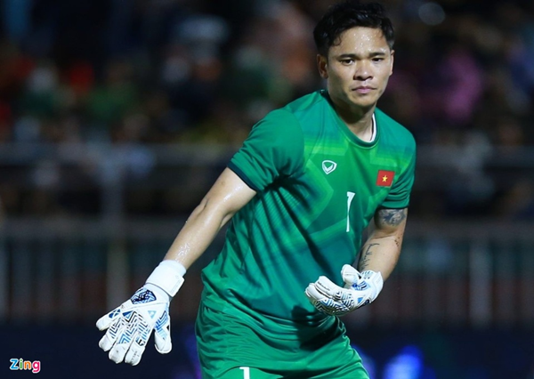Thủ môn tuyển Việt Nam tìm CLB mới