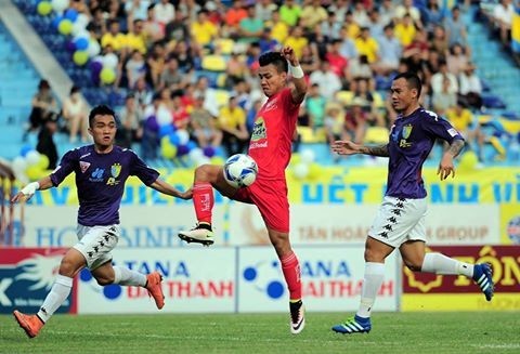 Thua đậm Hà Nội T&T, HAGL trôi dần về hạng Nhất