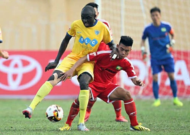 Thua đau phút bù giờ, TP.HCM nếm trải quy luật nghiệt ngã của bóng đá