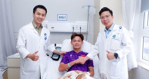 Tiền đạo tuyển Việt Nam trải lòng sau ca phẫu thuật