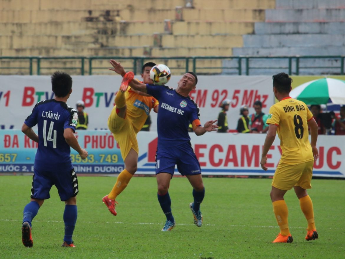 Tiền đạo U20 Việt Nam đưa Bình Dương vào tốp 3 V-League 2018