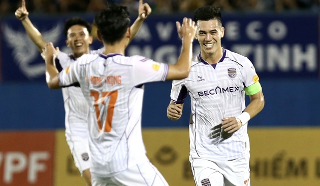 Tiến Linh mang lại sự phấn khích cho HLV Kim Sang Sik