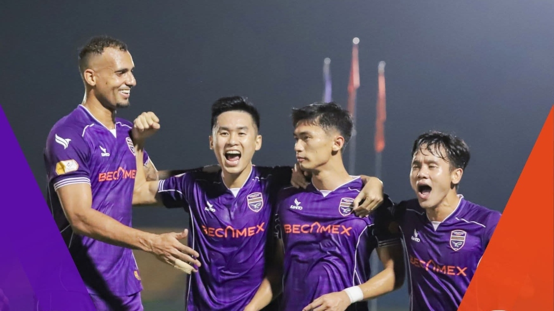 Tiến Linh “tịt ngòi”, Bình Dương vẫn ngược dòng ngoạn mục