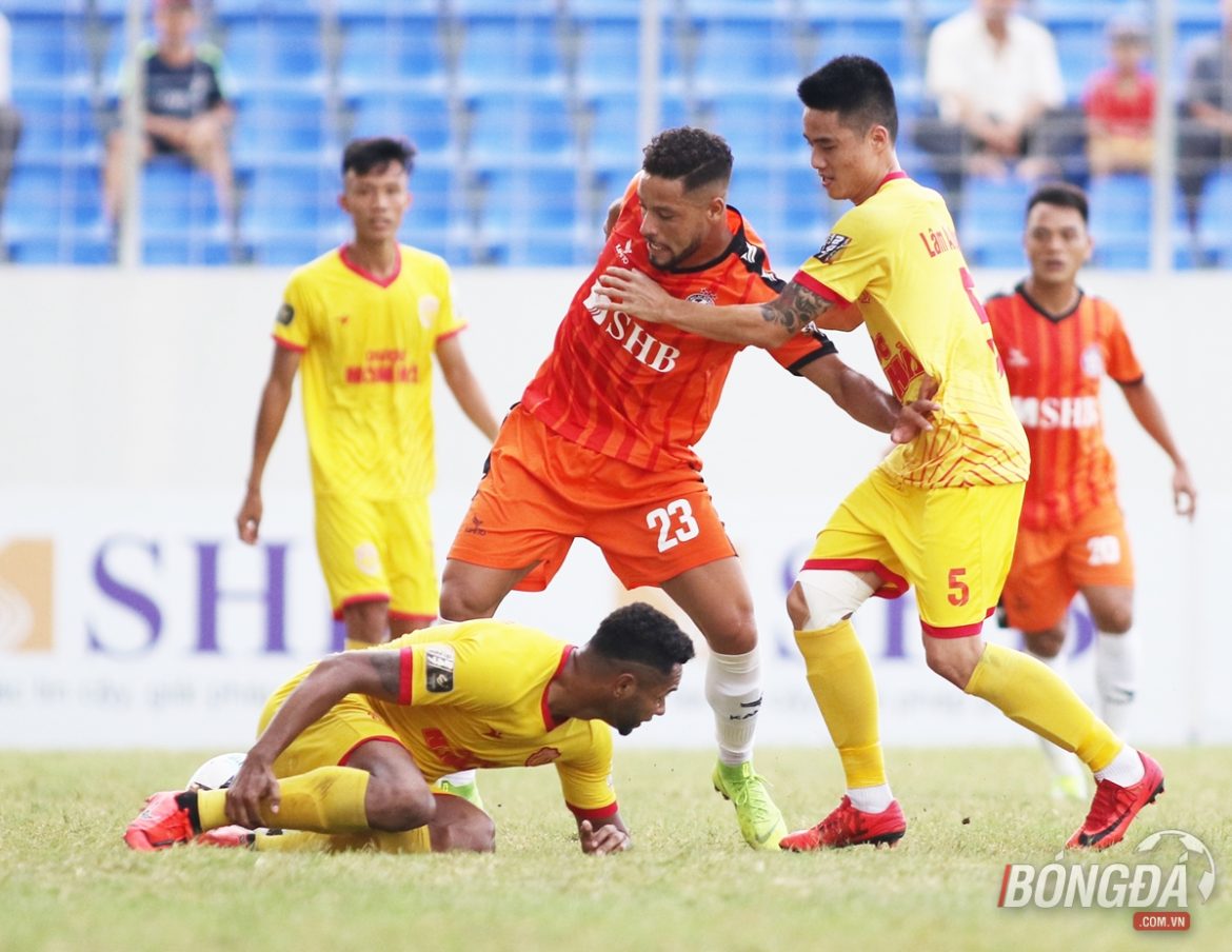 Tiền vệ hay như Xuân Trường tỏa sáng, SHB Đà Nẵng hạ đẹp Nam Định