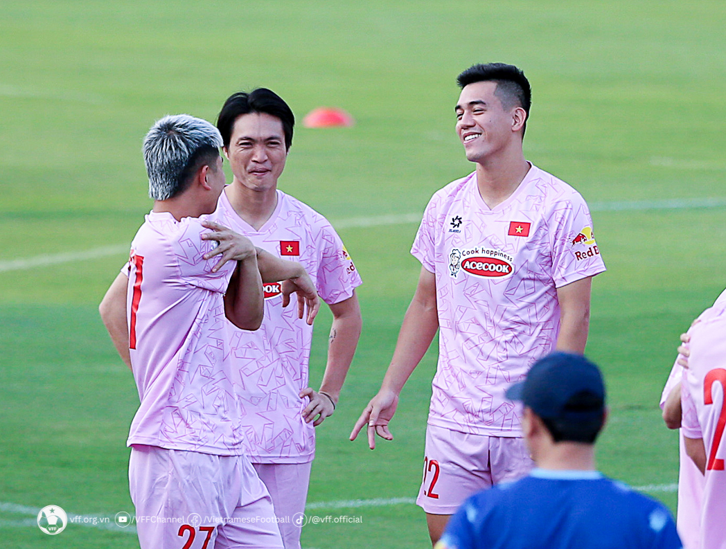 “Tôi lo cho đội của tôi nhiều hơn tuyển Việt Nam”