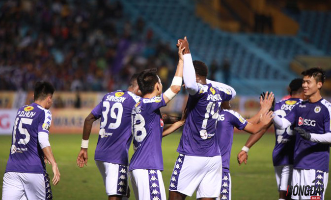 Trò cưng thầy Park lập công, Hà Nội FC vùi dập Than Quảng Ninh 5 bàn không gỡ