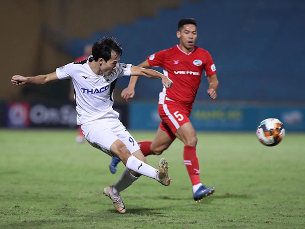 “Trò cưng” thầy Park nổ súng, HAGL vẫn thua đậm Viettel tại Hàng Đẫy